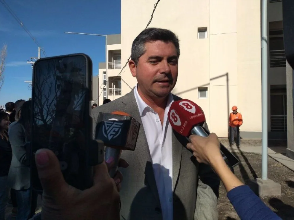 Orrego entregó de viviendas, esta vez en Rawson | Cosmos Fm