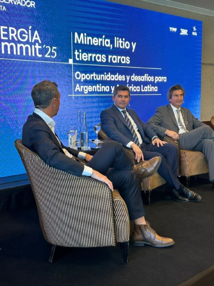 El gobernador Orrego expuso sobre el futuro del cobre en la revolución ...
