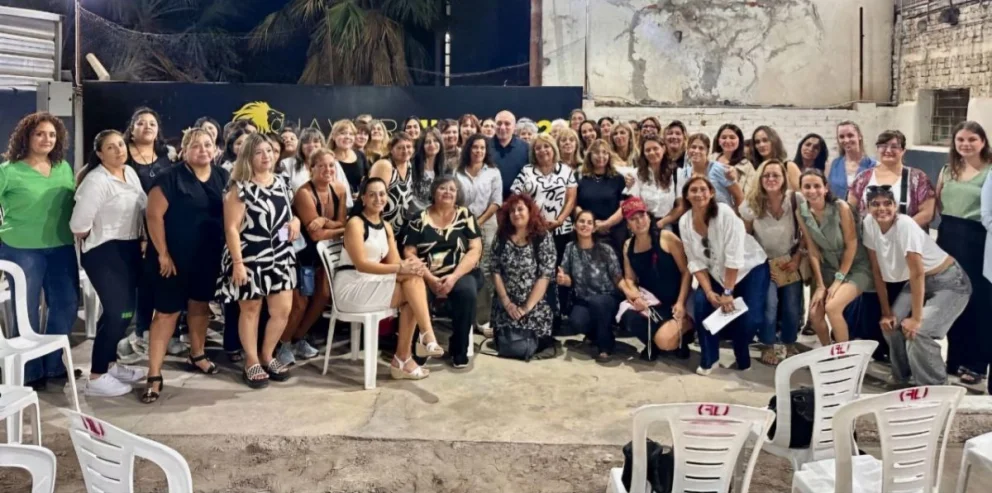 el rol femenino dentro del espacio político se debatió hoy con josé Peluc
